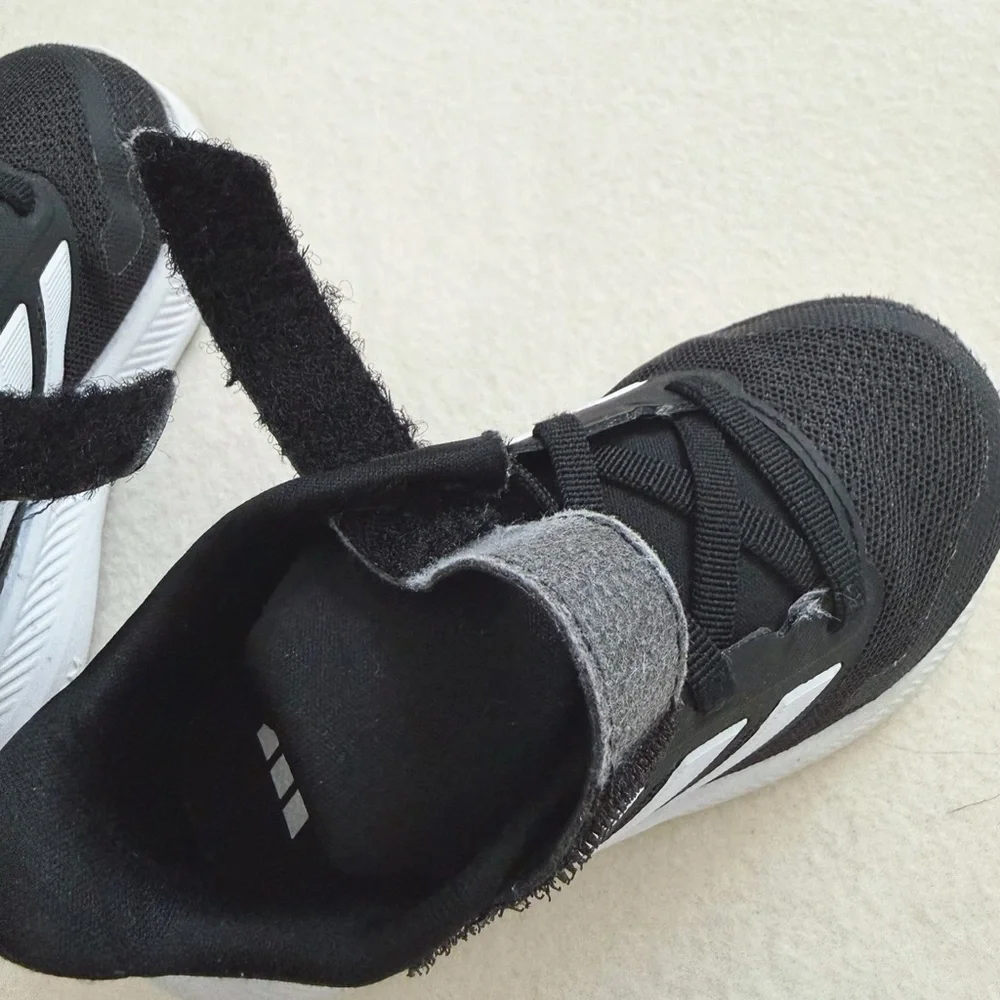 Adidas Runfalcon 5 Kids Black White Cloudfoam Sneakers Easy On Shoes Trainer 7 - Picture 9 of 16